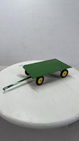 JOHN DEERE FLAT WAGON