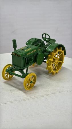1928-29 JOHN DEERE "GP" TRACTOR