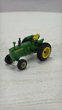 JOHN DEERE 4010 DIESEL TRACTOR
