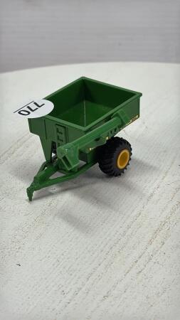 JOHN DEERE 500 GRAIN CART WITH CUSTOM TIRES