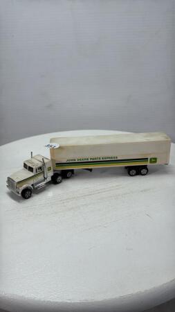 JOHN DEERE PARTS EXPRESS VAN TRAILER SEMI