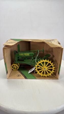1934 JOHN DEERE MODEL A NARROW TRACTOR