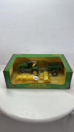 JOHN DEERE 325 GARDEN TRACTOR WITH CART