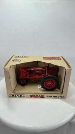 FARMALL F-20 NARROW TRACTOR