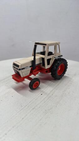 CASE 2290 TRACTOR