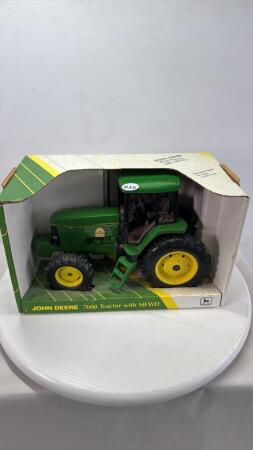 JOHN DEERE 7600 TRACTOR WITH MFWD