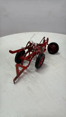 METAL MCCORMICK 2 FURROW PLOW