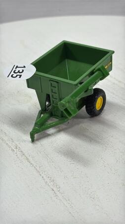 JOHN DEERE 500 GRAIN CART WITH AUGER