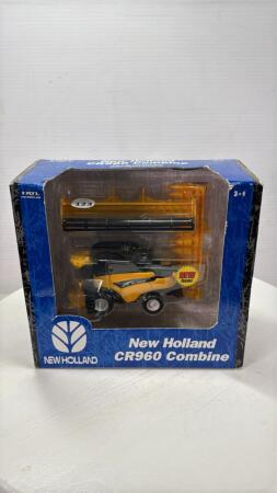 NEW HOLLAND CR960 COMBINE WITH FLEX & CORN HEAD