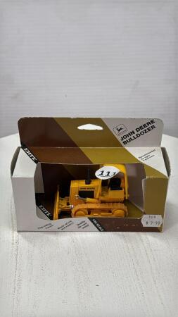 JOHN DEERE BULLDOZER