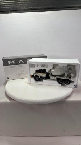 CBM ST MARYS CEMENT MACK R MODEL MIXER