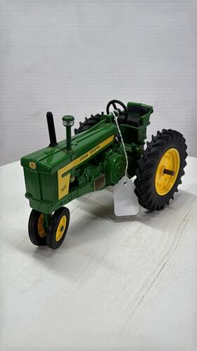 JOHN DEERE 720 NARROW TRACTOR