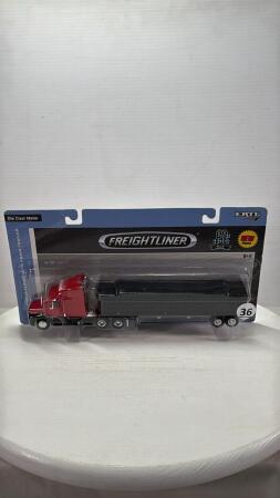 FREIGHTLINER WITH GRAIN TRAILER SEMI
