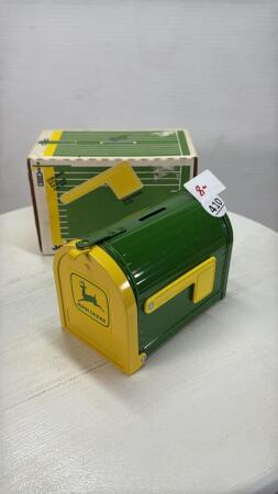 JOHN DEERE METAL MAILBOX BANK
