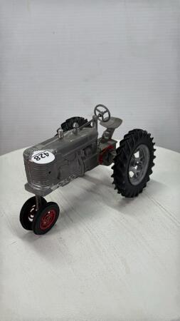 NARROW TRACTOR