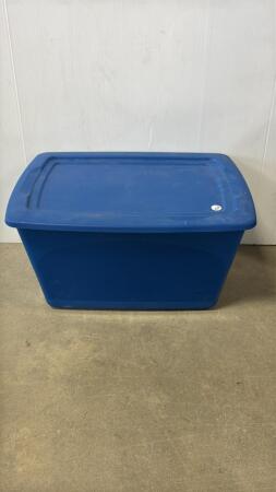 TOTE WITH LID (LID HAS CRACK IN IT)