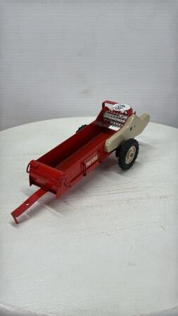 TRU-SCALE MANURE SPREADER