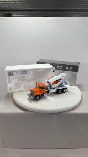 ANDERSON CONCRETE MACK R MODEL MIXER