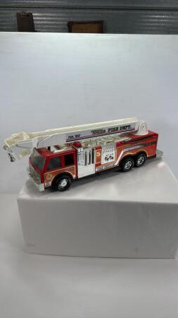 TONKA FIRE TRUCK WITH LADDER & BASKET