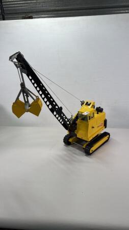 TONKA MIGHTY CRAWLER CRANE WITH CLAM BUCKET