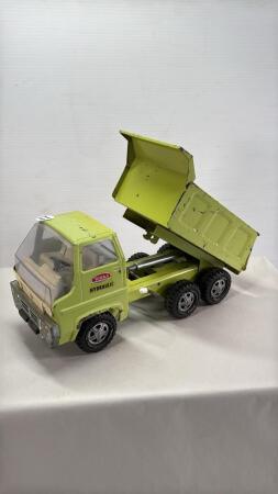TONKA HYDRAULIC DUMP TRUCK