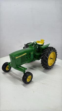 JOHN DEERE 3020 DIESEL TRACTOR