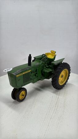 JOHN DEERE NARROW FRONT TRACTOR