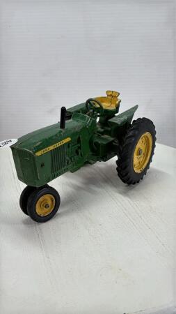 JOHN DEERE NARROW FRONT TRACTOR