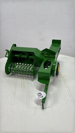 JOHN DEERE SMALL SQUARE BALER