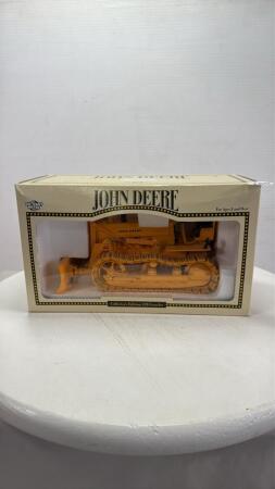 JOHN DEERE COLLECTORS EDITION 420 CRAWLER