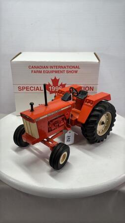 ALLIS-CHALMERS D21 TRACTOR
