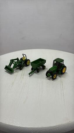 1/64 ASSORTMENT OF TRACTORS