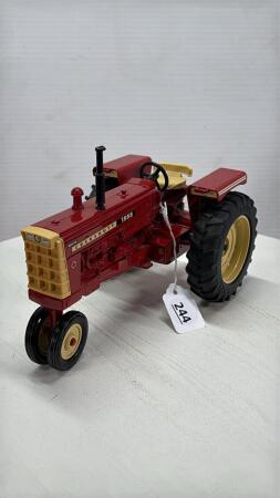 COCKSHUTT 1555 TRACTOR
