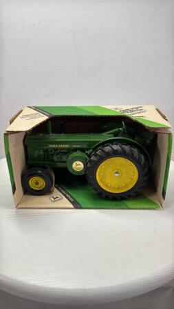 JOHN DEERE MODEL R DIESEL TRACTOR