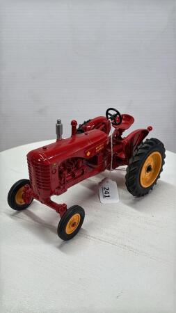 MASSEY-HARRIS 44 SPECIAL TRACTOR