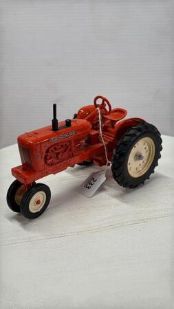 ALLIS CHALMERS WD45 NARROW TRACTOR