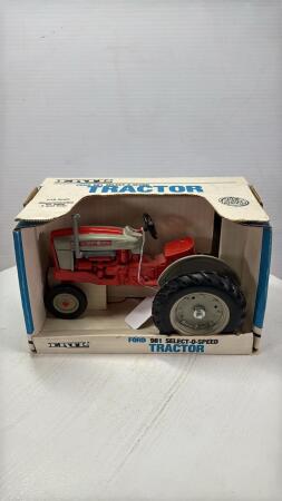 FORD 901 NARROW TRACTOR