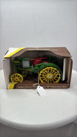 JOHN DEERE 1915 R WATERLOO BOY TRACTOR