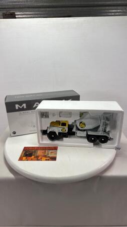 CBM MACK R-MODEL MIXER