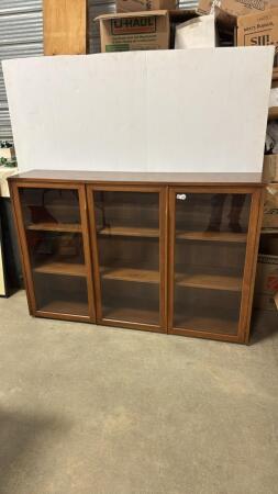 2 DOOR WOODEN DISPLAY CABINET