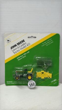 JOHN DEERE LAWN & GARDEN 455 TRACTOR