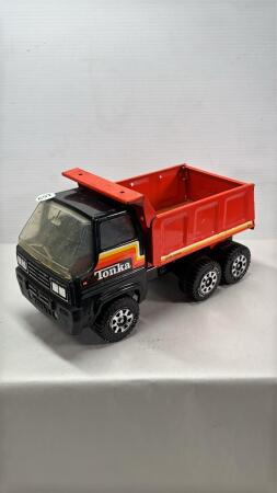 TONKA DUMP TRUCK