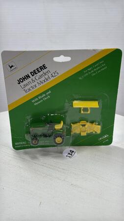 JOHN DEERE LAWN GARDEN MODEL 425 TRACTOR