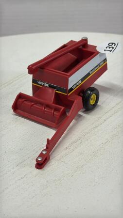 VERSATILE TRAN/AXLE 2000 PULL TYPE COMBINE