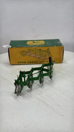 JOHN DEERE 4 FURROW PLOW
