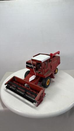MASSEY FERGUSON 760 COMBINE WITH FLEX HEAD