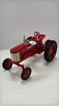 FARMALL 350 TRACTOR