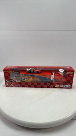 TIDE TRANSPORTER TRUCK WITH STOCK CAR