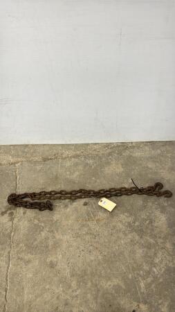 8FT - 1/4IN CHAIN WITH 2 HOOKS