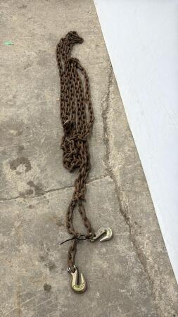 25FT - 5/16IN CHAIN WITH 2 HOOKS